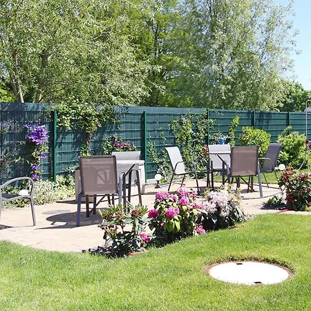 Strandloper, Lägenhet *